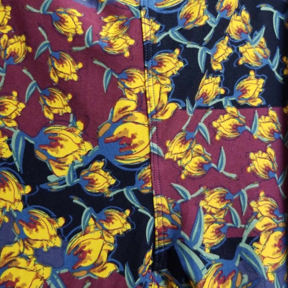 Lularoe tall and curvy leggings